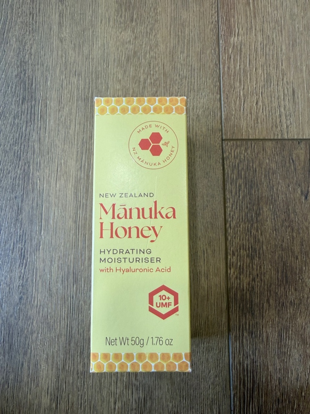 Hydrating Moisturiser with Hyaluronic Acid - Yellow